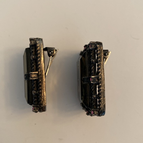 Various Vintage Clip On Earrings. Three sets included. - Picture 3 of 6